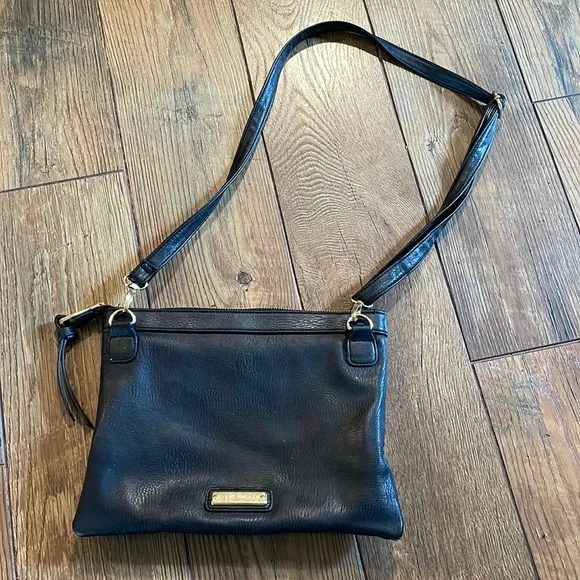 Steve Madden - Picture 1 of 5